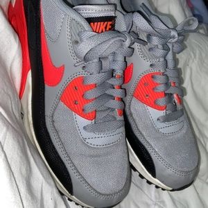 Nike Air Max 90 shoes, black/red/gray/white